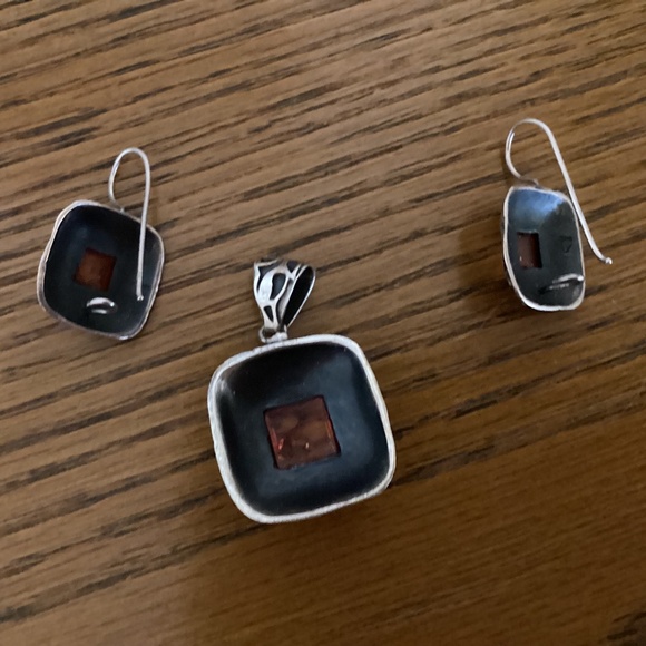 Silpada sterling silver pendant and earrings with amber stones - Picture 5 of 5